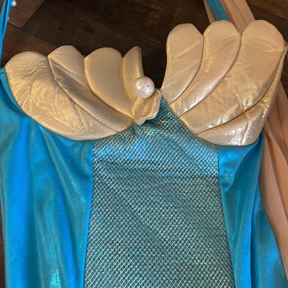 Size Small Sea Goddess Adult Costume with Accessories - Picture 4 of 5